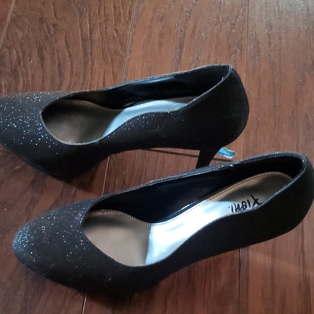 FIONI Black Sparkle Heels